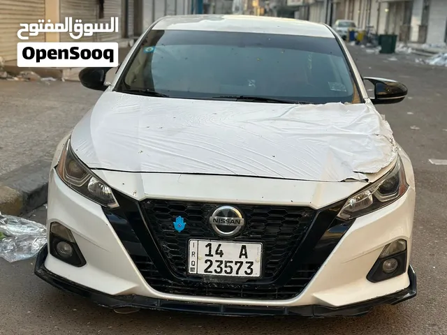 نيسان التيما 2020لون ابيض