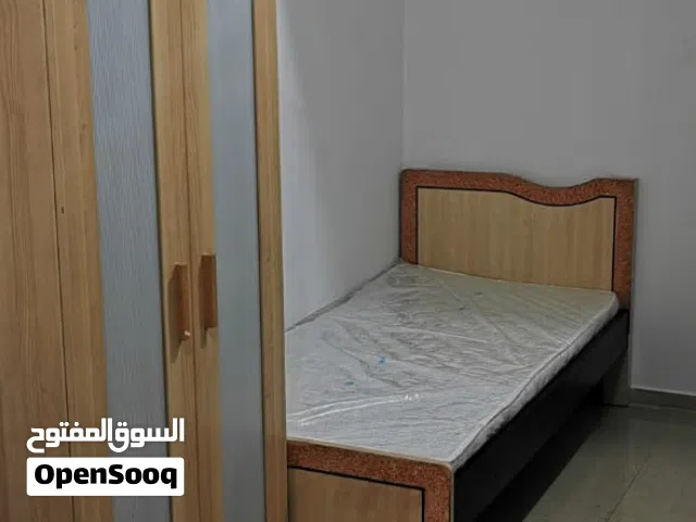 سرير للايجار لشاب عربي