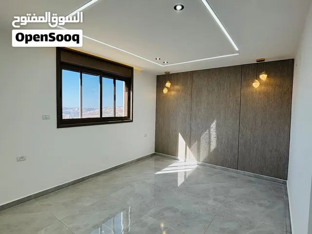 شقة لقطة في عين مصباح