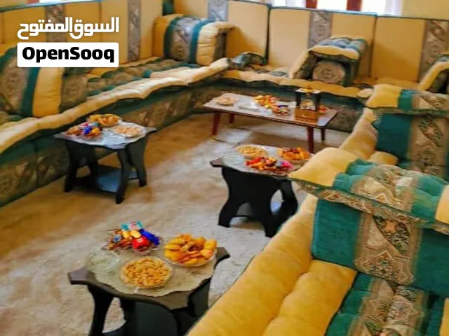 15 متر ارتفاع عشرين علا خمسه ووعشرين مع اللحافات فوق مداكي 12 مع المخدات با 480