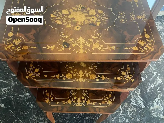 3 طاولات بثلاث قياسات