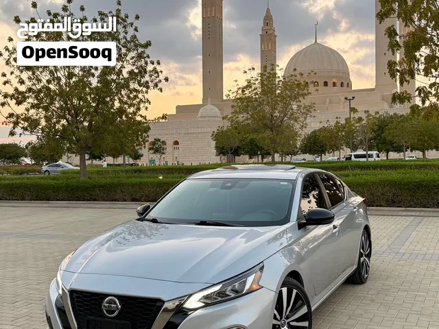 نيسان التيما 2021 فضي SR موديل خليجي مرخصة مع تقنيات حديثة ومواصفات رياضية