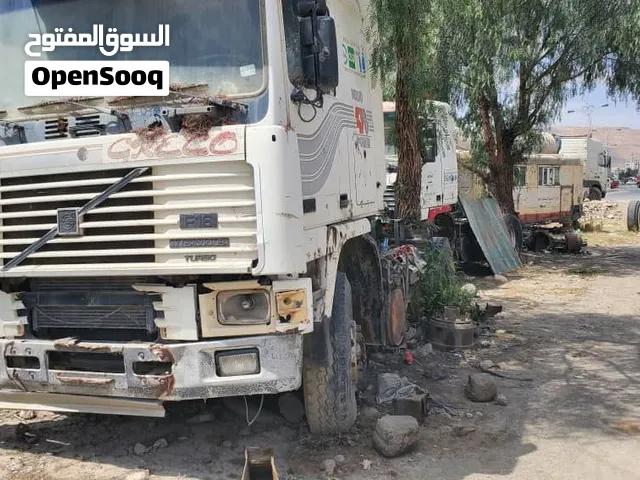 راس قاطري فولفو . F16 محور واحد مجمرك للبيع