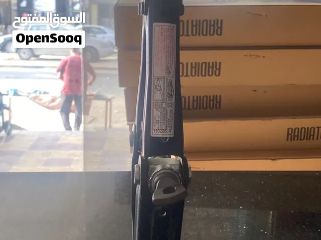 كريك لي سيارات