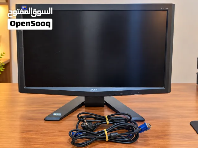 شاشة بحالة جيدة + الكابلات