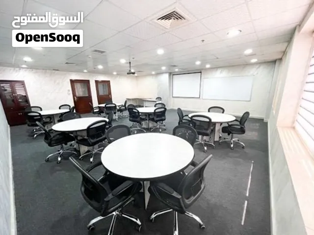 قاعات تدريب واجتماعات تعليم