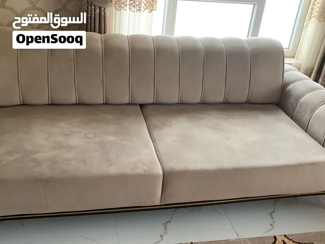كنب لصاله او المجلس ينفع كسرير ايضاً بقيمة 100 ريال للحبه 50 ريال