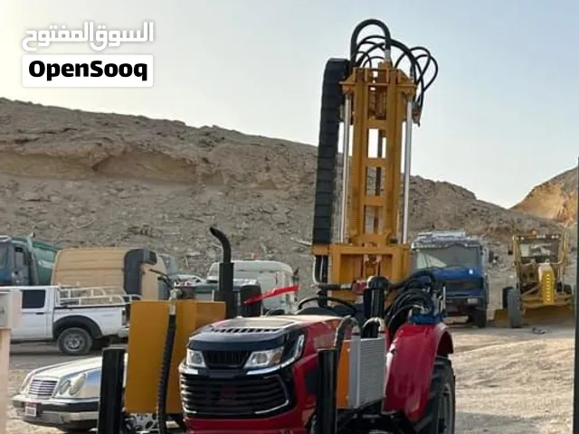 جرار حفارة جديد