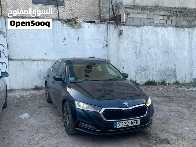 سكودا اكتافيا 2023