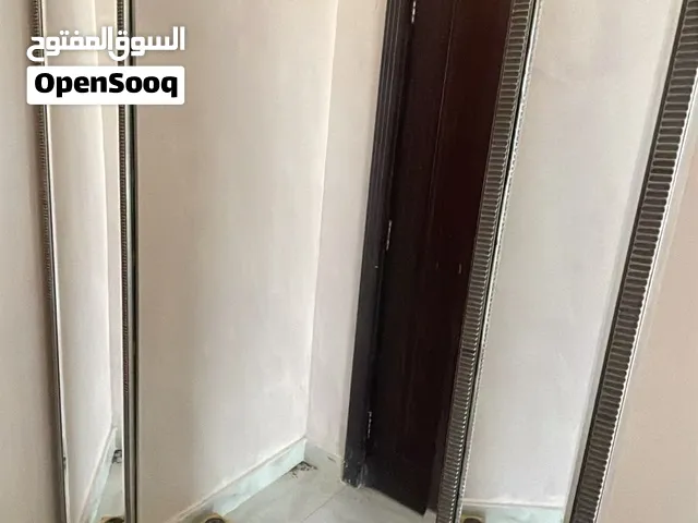 مرآة أرضية كبيرة وفخمة بإطار فضي