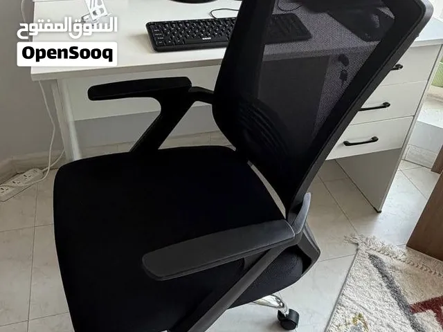 Modern Office Desk and Ergonomic Chair – Great Condition