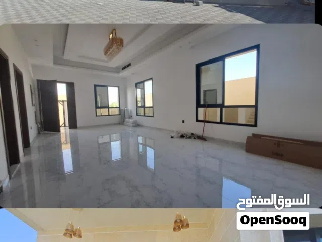 للبيع فيلا بنظام خليجي مجلس كبير و واجهة ملبسة حجر بلكامل