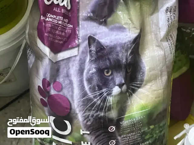 طعام قطط 2شوال الوزن 40 كيلو