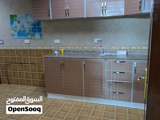 مطبخ المنيوم بحالة جيدة للبيع 60 دينار