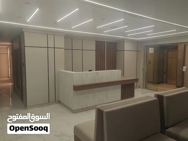 مكتب فاخر للبيع بسعر منافس جدا– الدوار الخامس بمنطقة تجارية حيوية - الرقم المرجعي 41510