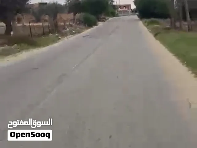 السلام عليكم يوجد قطعة ارض للبيع المكان صبراتة طريق الساحلي خلف الرفاهية مول تبعد ع طريق الساحلي