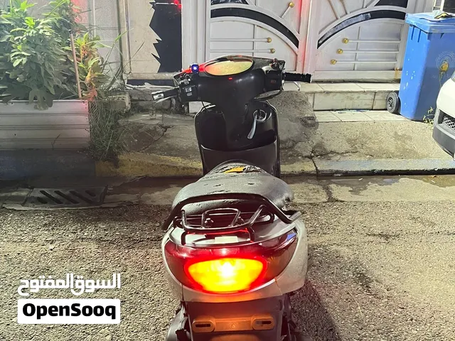 دراجه اكزز البيع دراجه حلوه ونضيفه ما نقصه اي شي فقط كلجات ردلها دامها نكره سلف باي وقت شغاله