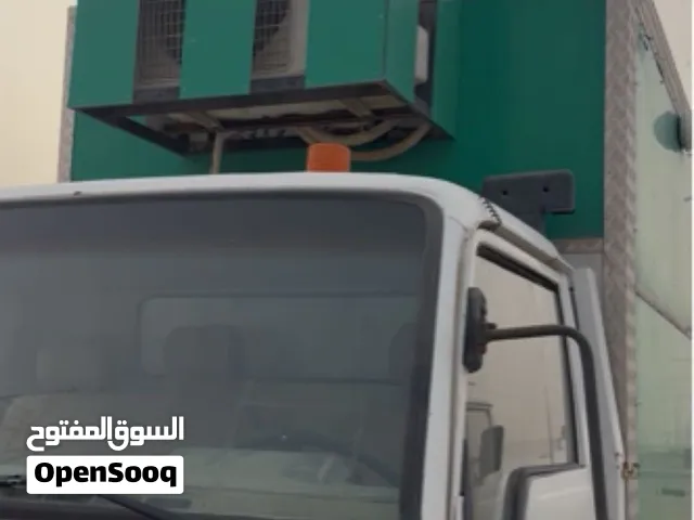 نصف شاحنه ايشر م2012 هنديه مع صندوق بقاله مع مكيف وفريزر عدد2