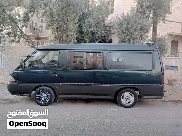 بيع باص هيونداي H 100 موديل 1997 مستعمل ويأتي بمواصفات متنوعة.