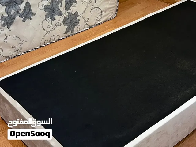 اثاث غرفة نوم شبه جديد