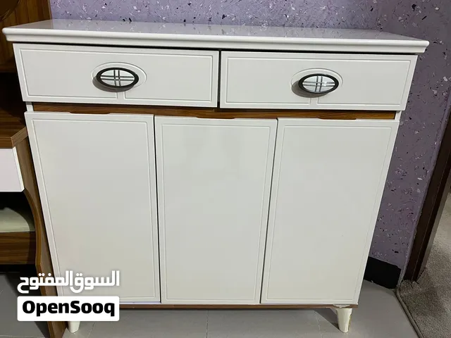 ميز أحذية خشب