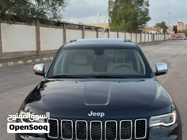 Used Jeep Grand Cherokee in Dhofar