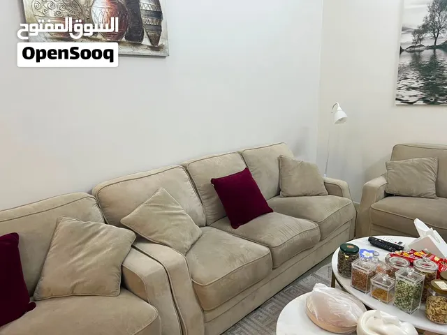 طقم كنب 12 مقعد من الهوم سنتر  800 درهم