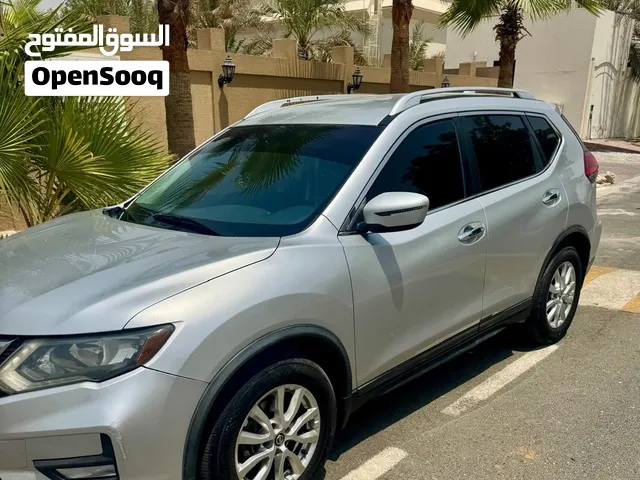 نيسان روح للبيع موديل 2017 نظيف جداً