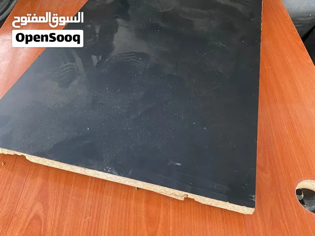 طاولة مكتب