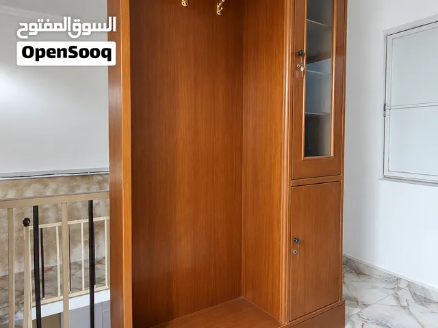 زاوية نظافه 100 ٪ سعرها 50 وبيها مجال