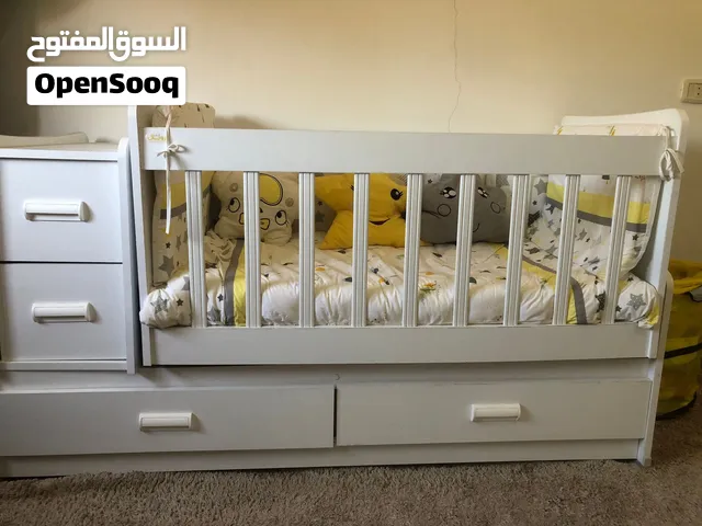 سرير للاطفال