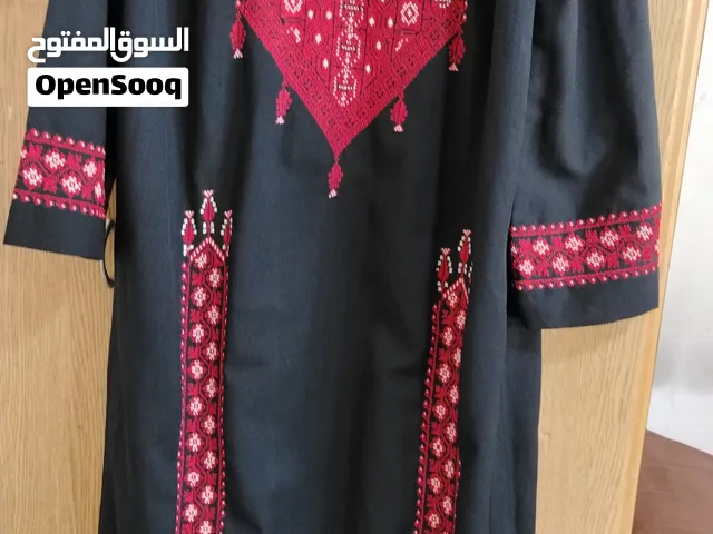 ثوب تطريز مستعمل خفيف