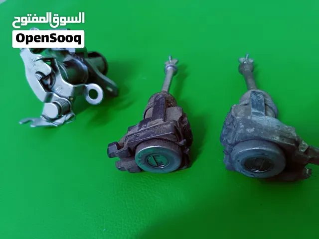 للبيع دقمة شنطة وكوالين أبواب كامري 2006 أصلي وكالة على الشرط.