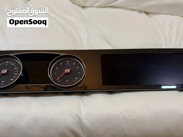 شاشة مرسيدس E