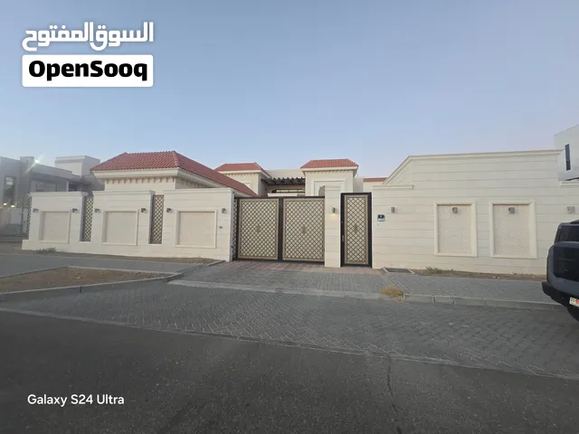 1048 m2 More than 6 bedrooms Villa for Rent in Al Ain Shi'bat Al Wutah