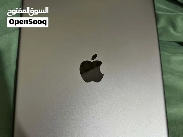 للبيع: آيباد الجيل التاسع (iPad 9th Generation) بحالة ممتازة جداً! المواصفات: نوع الجهاز: iPad