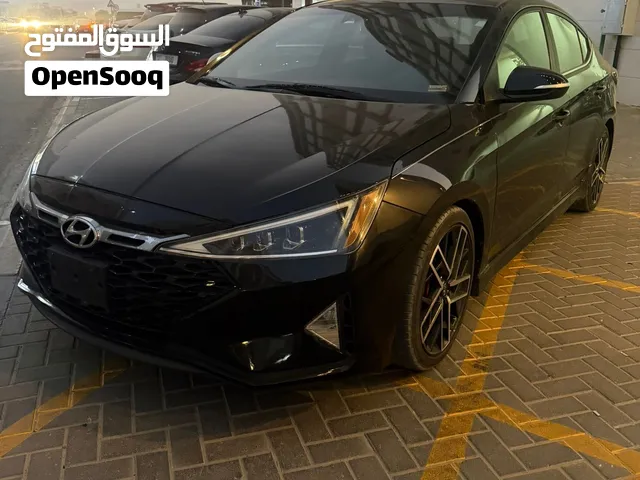 للبيع Hyundai Elan النترا مكينة واحد Point Six اوراق جمارك سيارة بحالة ممتازة