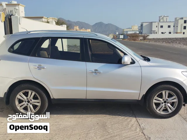 سيارة هيونداي سنتافي 2011 GLS جيلي خليجي اس يو في مستعملة مرخصة