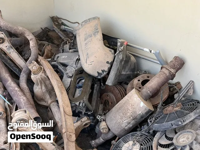 قطع غيار للجيب الشيروكي موديل97 الي 2002