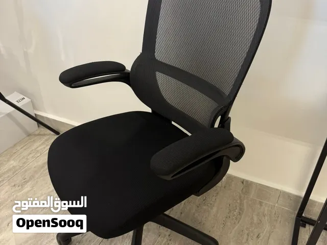 كرسي مكتب لون اسود هيدروليك