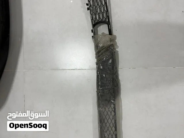 طقم شبك صدام أمامي سفلي (قطعتين) لسيارة BMW X6 M Package جديدة  تفاصيل العرض: طقم كامل مكون من قطعتي