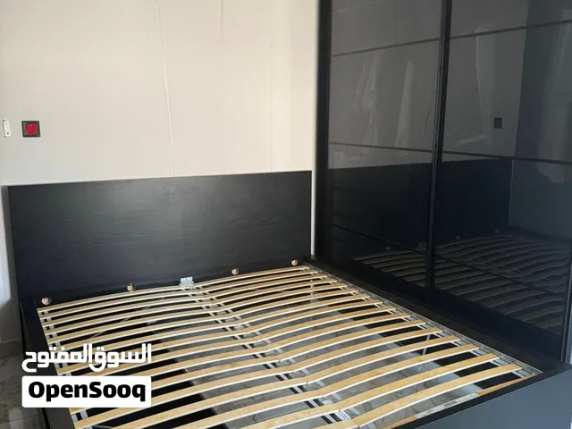 للبيع طقم غرفة نوم كامل من إيكيا بحالة ممتازة ونظيفة جداً