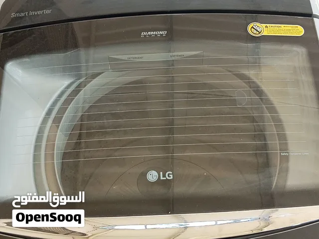 غسالة ملابس LG اوتوماتيكية بالكامل 15كيلو سعرها 75 قابل للتفاوض حالتها نظيفة جدااا