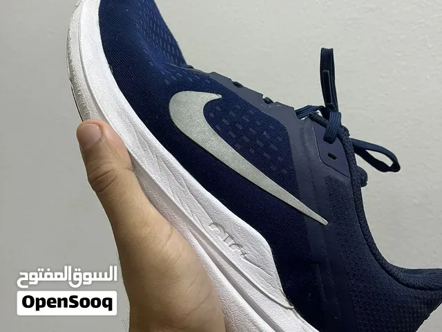 Nike Air Zoom Winflo 10