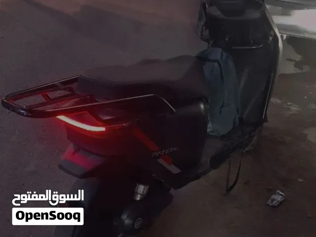سكوتر كيوي ريو ماشي 1000 كيلو متصين كل حاجه جديد معاه كل حاجه اصليه معروض للبيع 28 مقابل للتفاوض