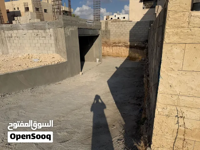 مخزن تخزين للإيجار مساحه 300 متر :