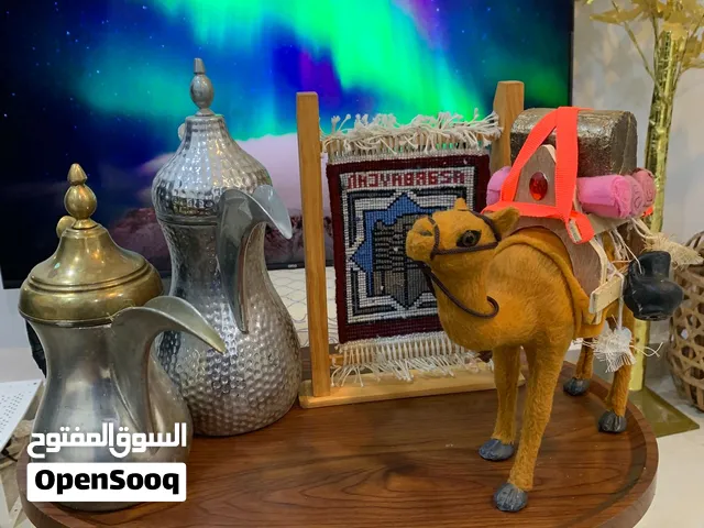 للبيع اغراض ديكورات السعر 4 دنانير