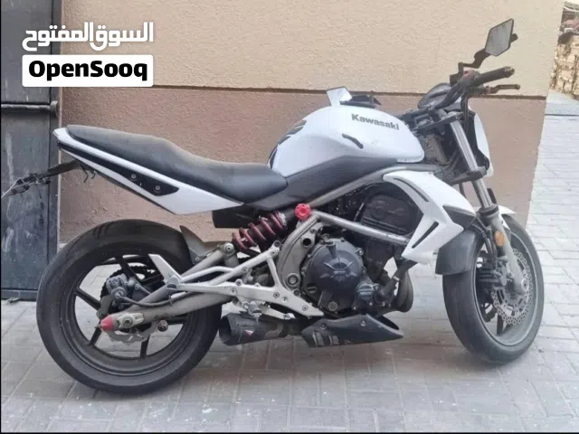selling my Kawasaki ninja er6n 2009 650 cc all good only Tyre need to replace ready to transfer