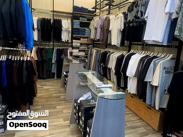 محل للبيع مقابل الميغامول