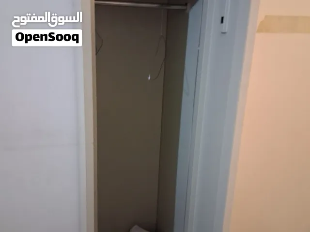 دلاب الملابس استعمل خفيفة بالفرعونونيه